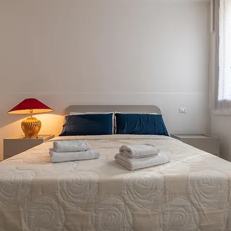 Domus Aurum - Raffinato E Confortevole In Centro Storico Fuori Dalla Ztl Apartman Vicenza